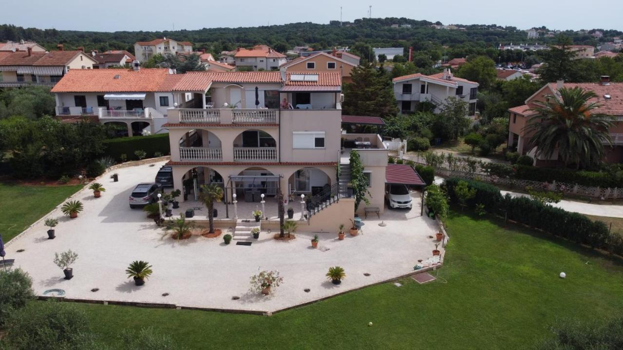 Villa Meli - Apartments Mit Meerblick Medulin Exteriér fotografie