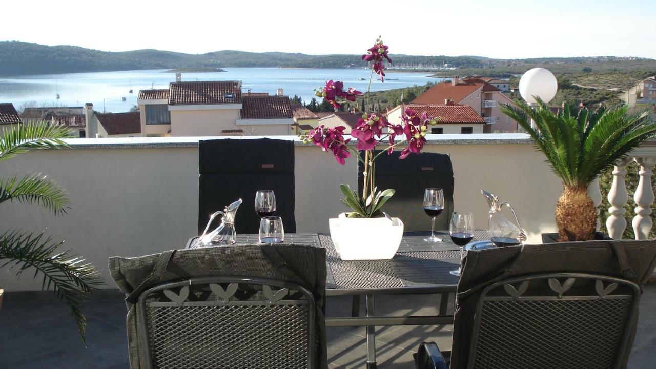 Villa Meli - Apartments Mit Meerblick Medulin Exteriér fotografie